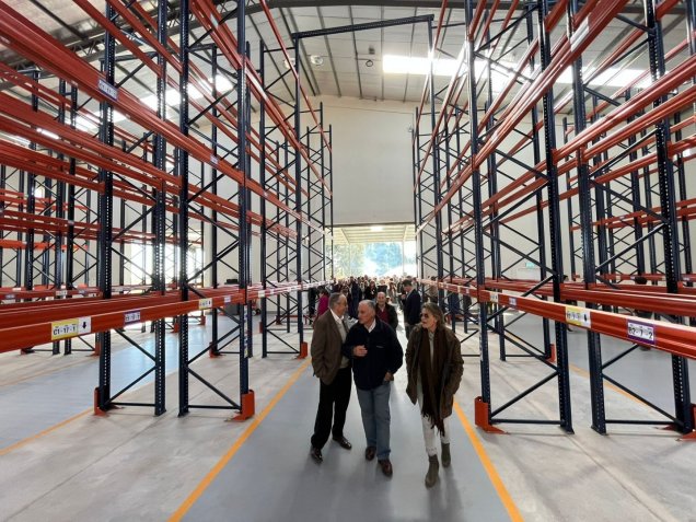 Alfitan inauguró su almacén de Fitosanitarios
